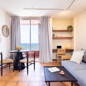 https://amazing-beachfront-property.adeje-hotels.com